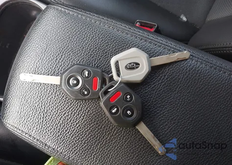 2013 Subaru Outback 2.5I Limited из США, поврежденный, VIN 4S4BRCKC8D3309366